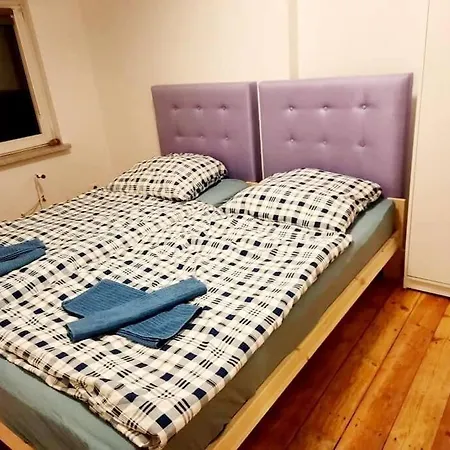 Apartment With Parking In Berlin 11 Eksteriør billede