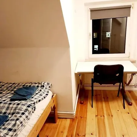Apartment With Parking In Berlin 11 Eksteriør billede